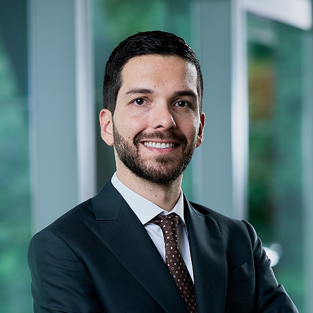 From Chile to Singapore: How the NUS MBA Helped Angel Roca Step Into ...